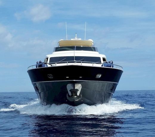 Catarí Luxury Yacht