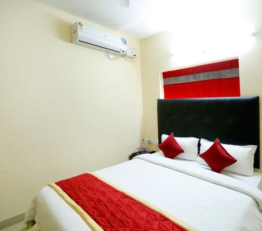 OYO 491 Apartment Hotel Namo Suites