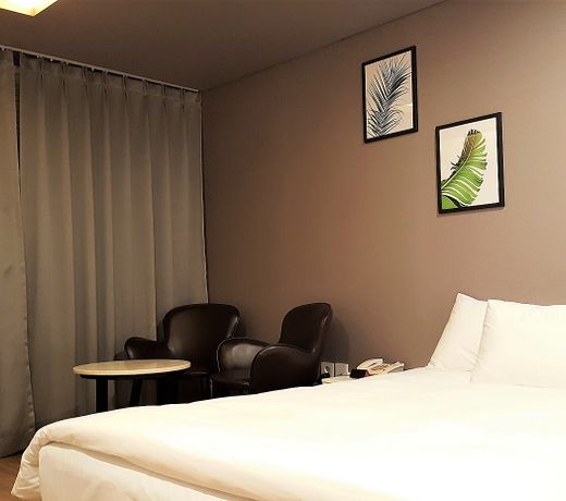 Hotel Bridge