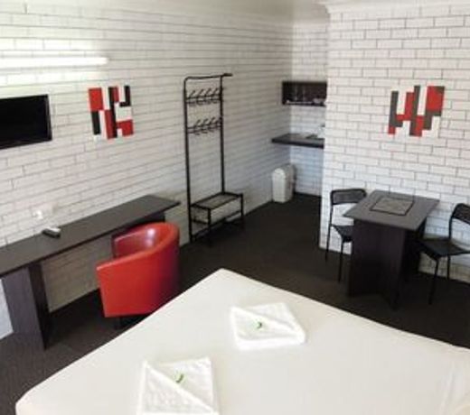 Jackaroo Apartments