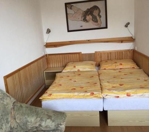 Pension 325