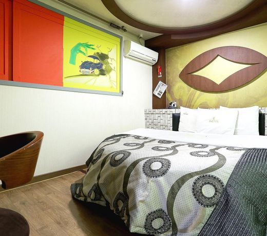 Shim Hotel