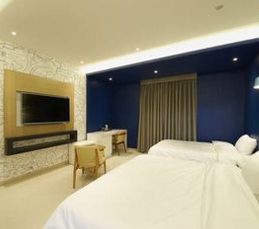 Hotel B