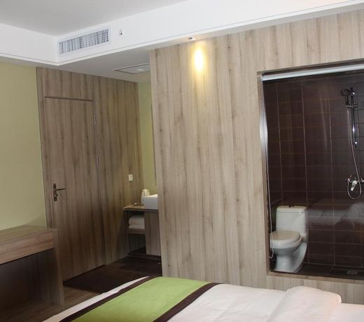 Apple Hotel