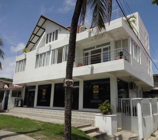 Lili House