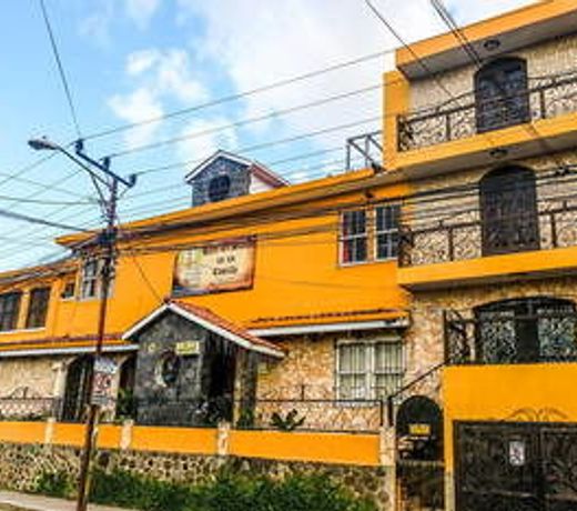 Hostel El Mundo en un Castillo