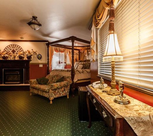 Castle Creek Inn
