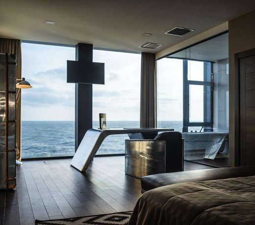 M1 Club Hotel