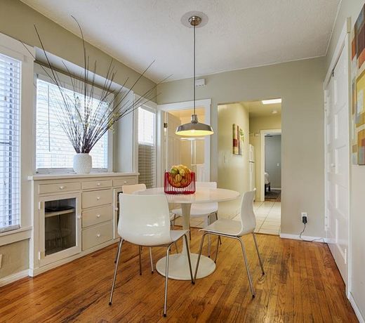 Ve Venice Circle 15 1 Br Apts By Redawning