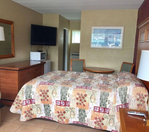 Paradise Inn