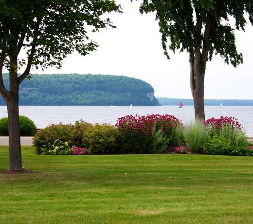 Ephraim Shores Resort
