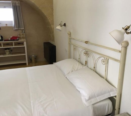 Hydria Rooms