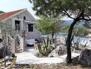 Guesthouse Holiday Home Brinic