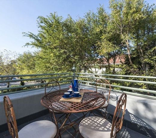 Waratah Stay - A Mansion Experience