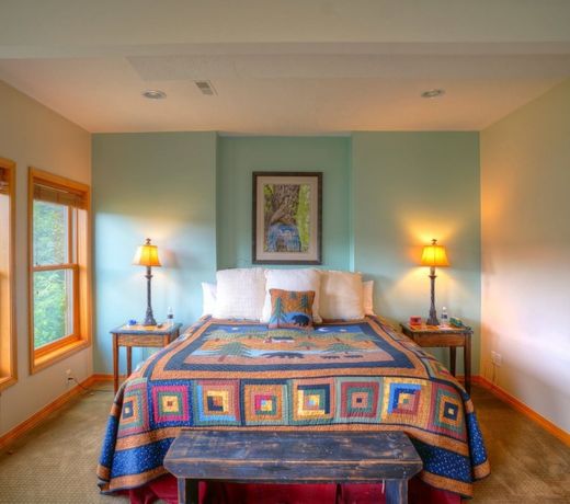 Abode on Woodside