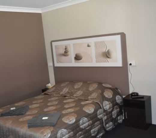 Carmila Sands Motel