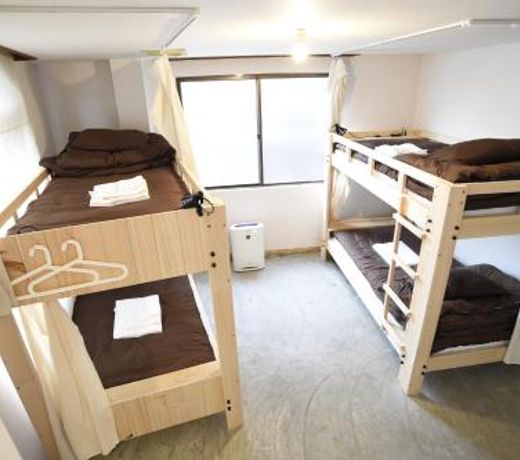 Bacchus Kofu Guesthouse