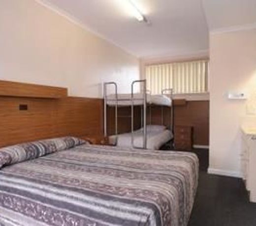 Bamboo Motor Inn