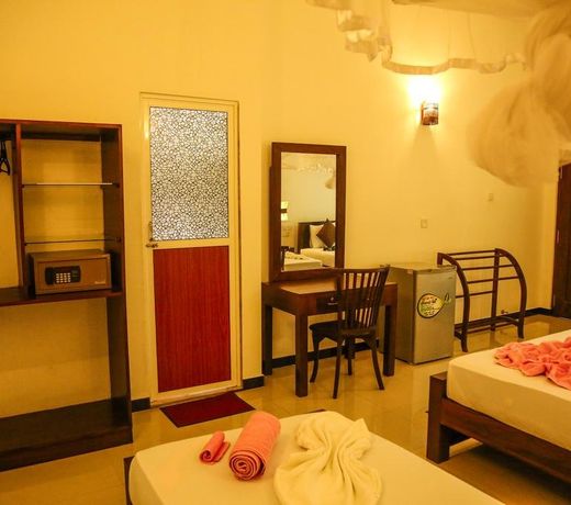 Tinara River Inn, Weligama