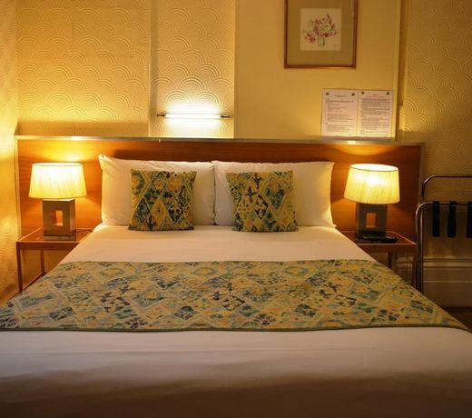Falcon Hotel