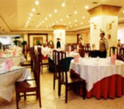 QINHUANGDAO OASIS HOTEL