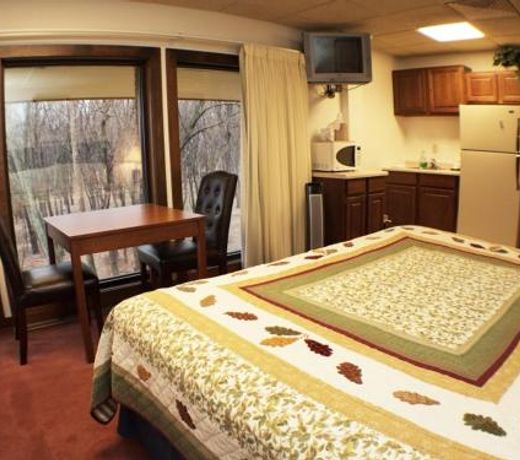 RiverBank Lodge