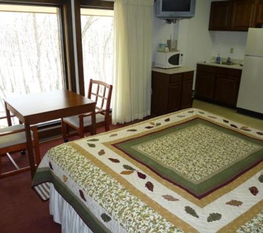 RiverBank Lodge