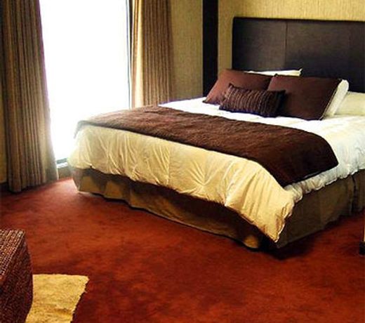 RiverBank Lodge