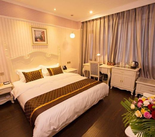 Lake View Hotel