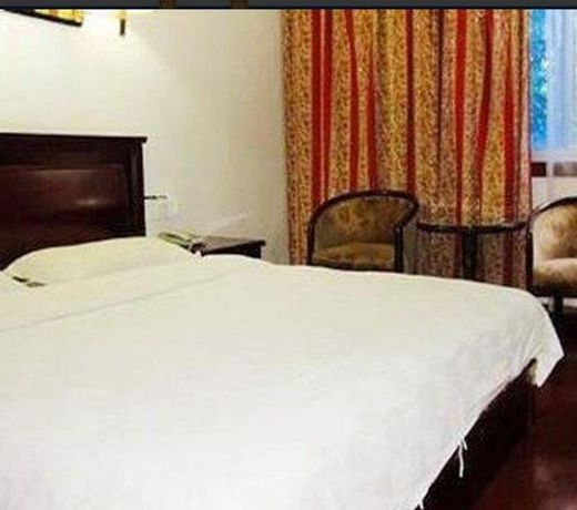 Dongda Street Hotel