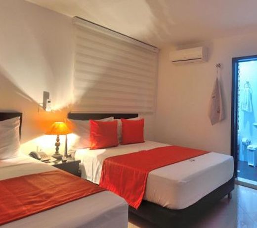 La Pera Hotel