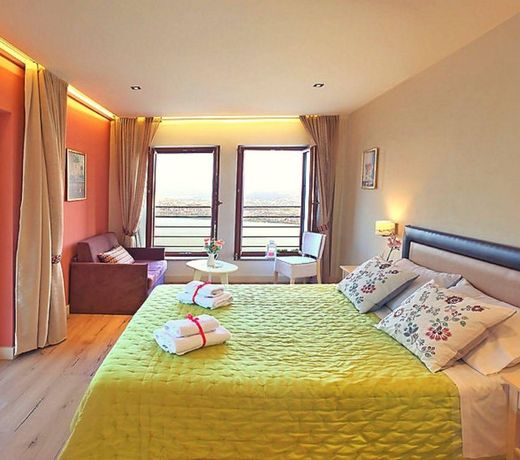 Arktos Hotel
