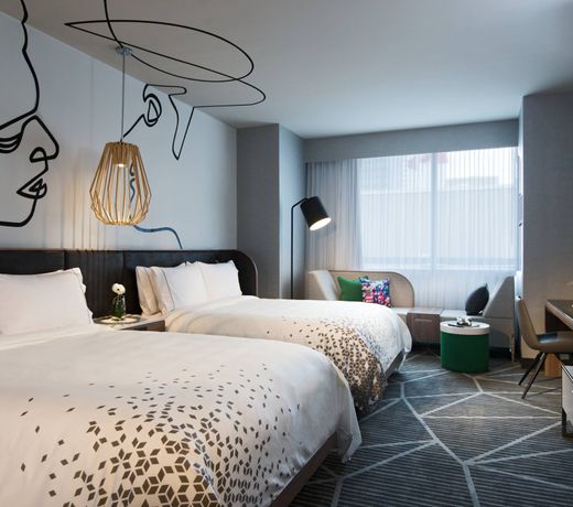 Renaissance Montreal Downtown Hotel