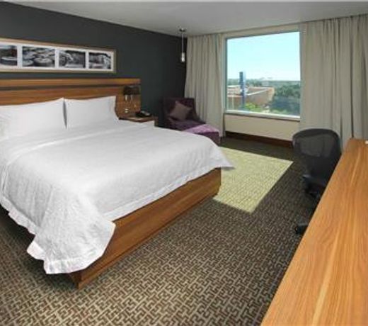 Hampton Inn by Hilton Leon