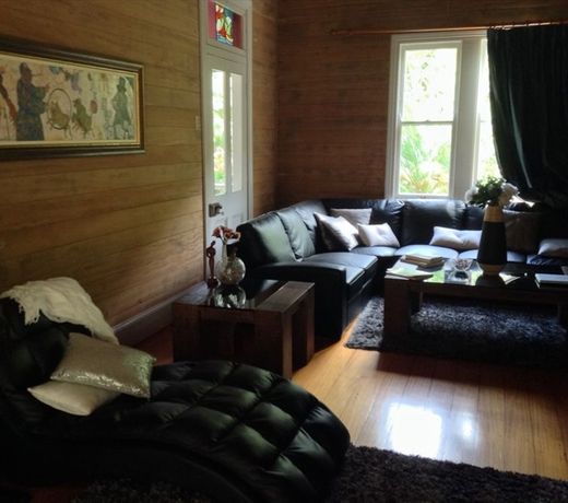 Brookbank - Byron hinterland estate
