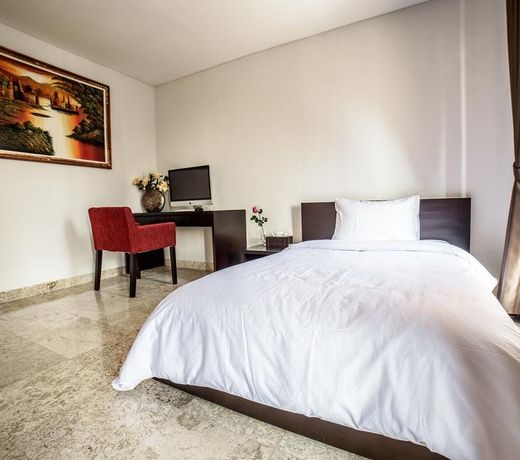 Tirta Villa