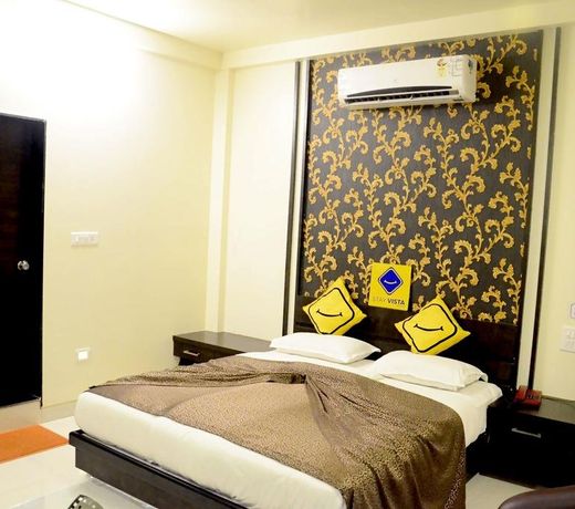 Vista Rooms At Samarth Nagar