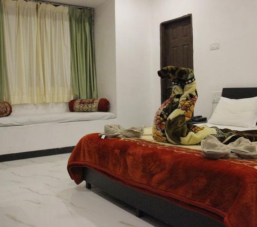Hotel Rajgarh
