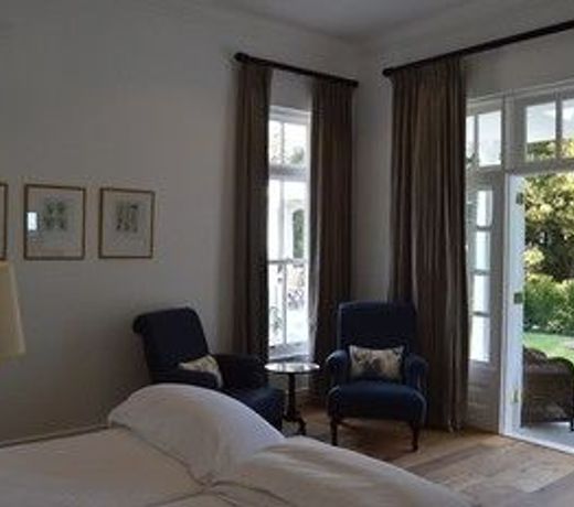 Lily Pond House at Le Lude