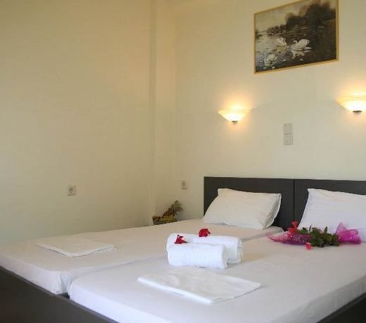 Nikas Rooms & Apartments