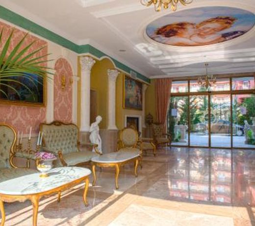 Venera & Anastasia Palace Apartments
