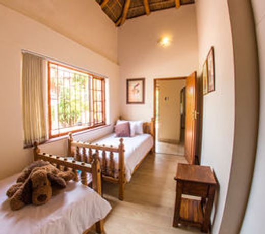 Winelands Villa Guesthouse and Cottages