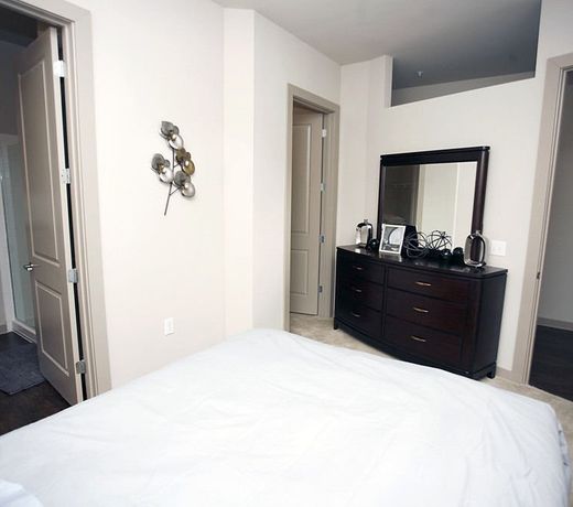 1505 Demonbreun by Sitsquare Suites