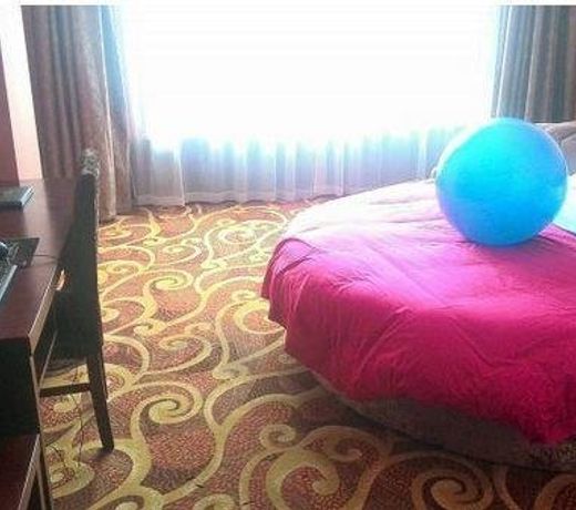 Yilu Harbour Holiday Hotel