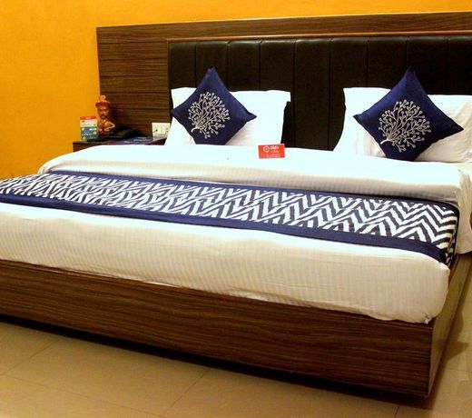 OYO Rooms Mussoorie Library