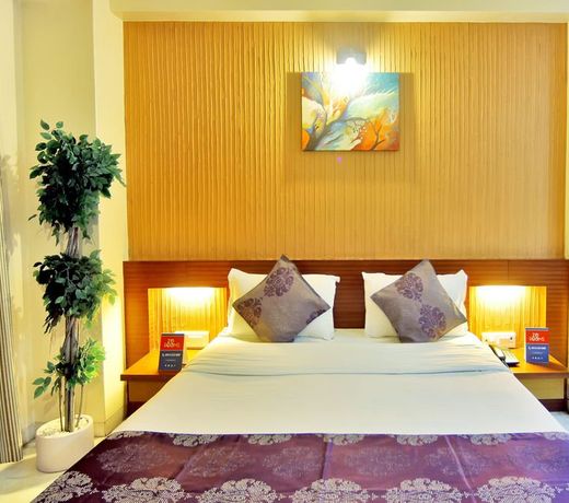 ZO Rooms Sayajigunj Kalaghoda Circle