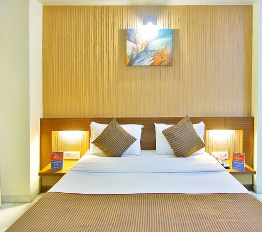 ZO Rooms Sayajigunj Kalaghoda Circle