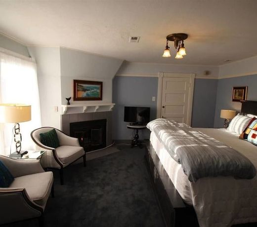 Nantucket Whale Inn