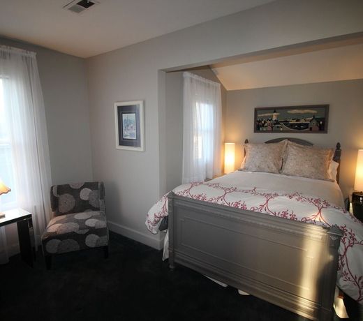Nantucket Whale Inn