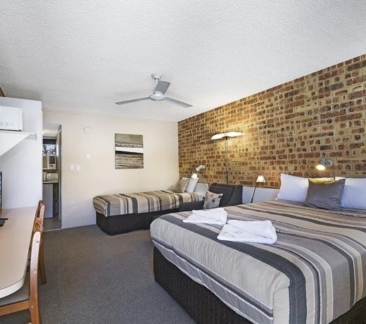 Golden Beach Motor Inn